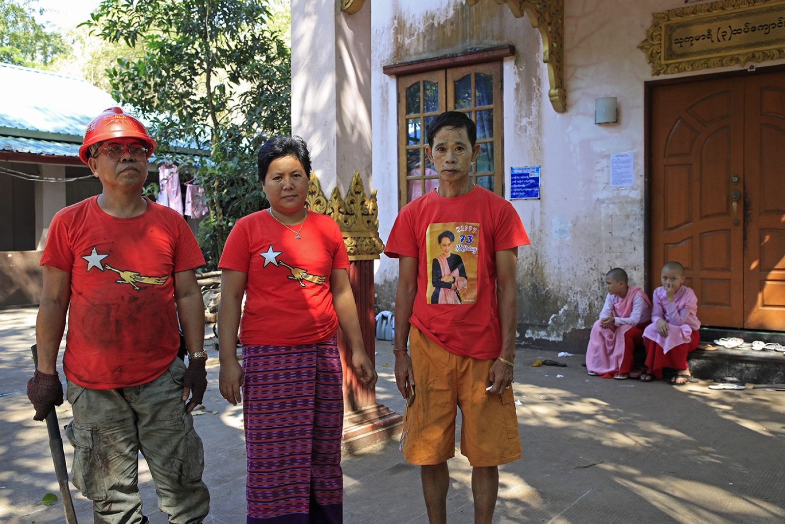 Yangon im Kloster Naga: Freiwillige bei der Hilfe im Nonnenkloster