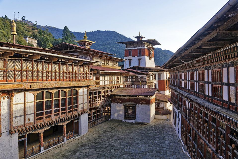 Dzong  in Trongsa
