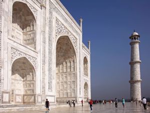 Marmormausoleum Taj Mahal (UNESCO-Weltkulturerbe) in Agra