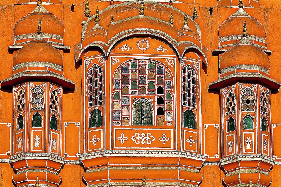 Palast der Winde (Hawa Mahal) in Jaipur – wunderschöne Schein-Fassade
