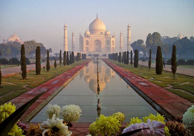 Taj Mahal in Agra zum Sonnenuntergang