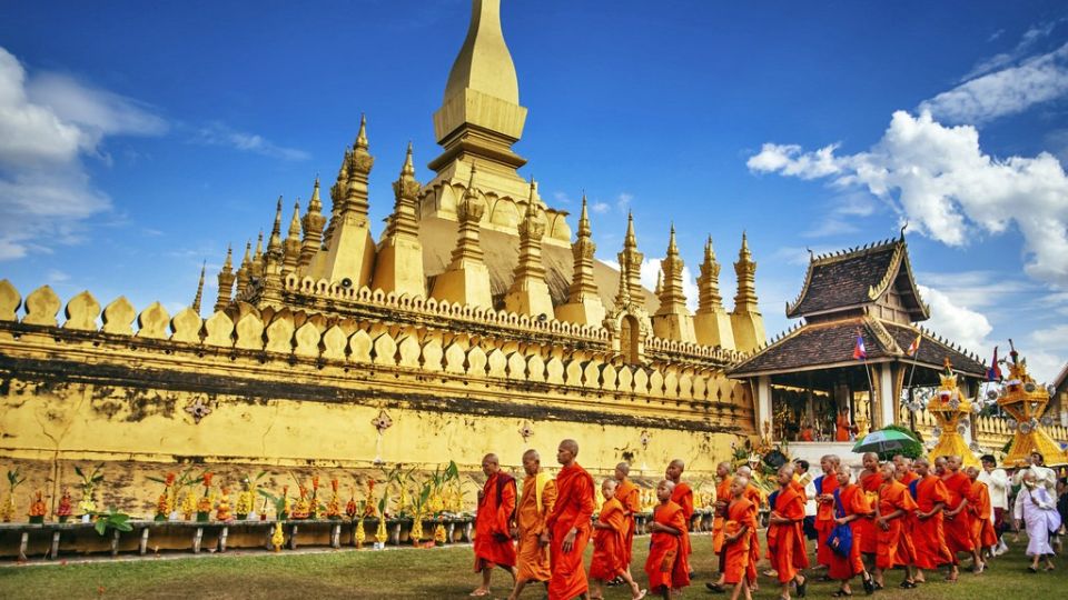 That Luang Festival – Prozession der Mönche