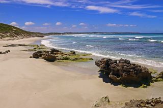 Endloser Strand in der Vivonne Bay auf Kangaroo Island