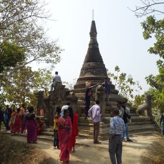 Am hinduistischen Adinat Tempel