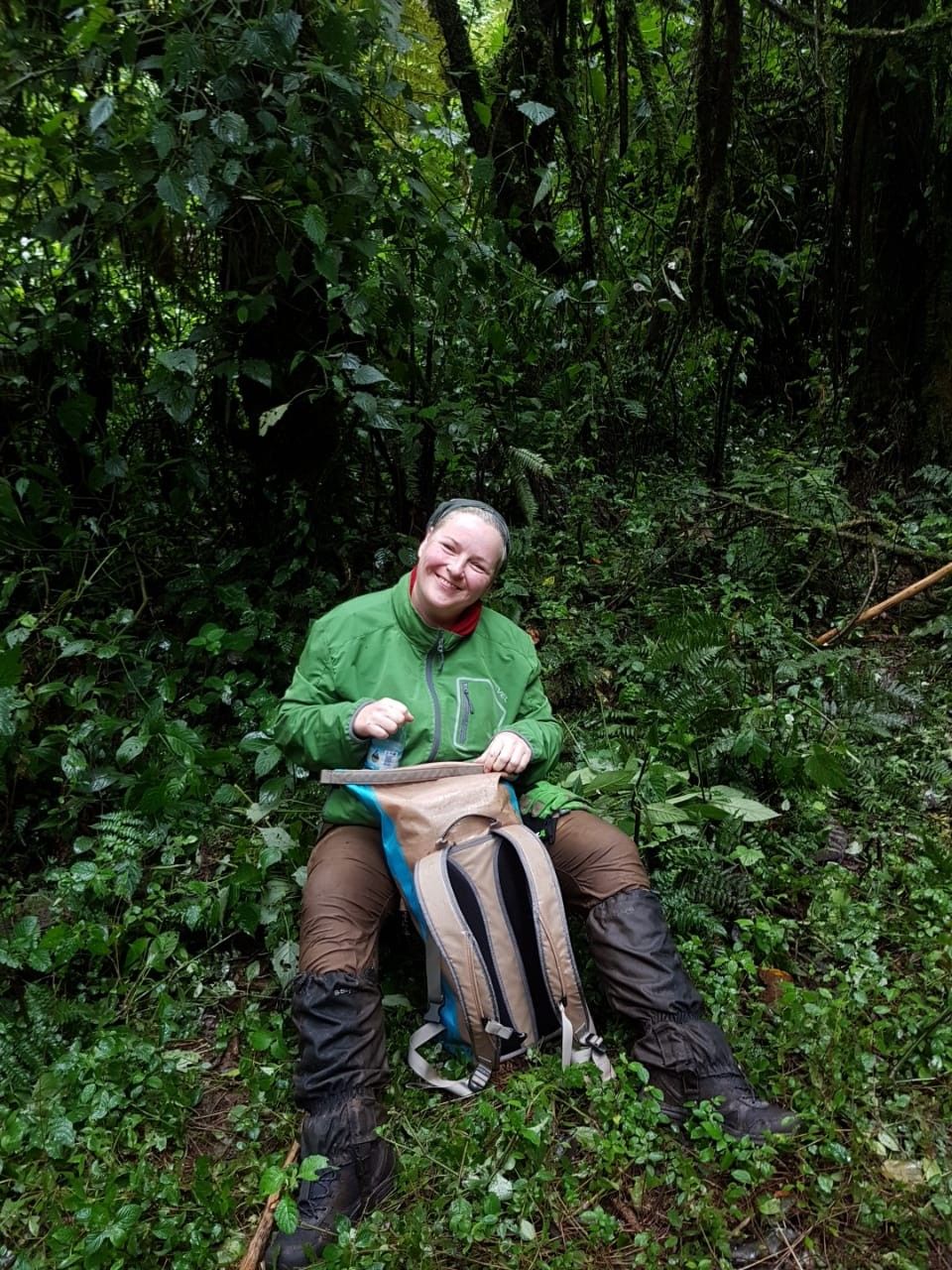 Anja Bielke beim Gorilla-Tracking in Uganda