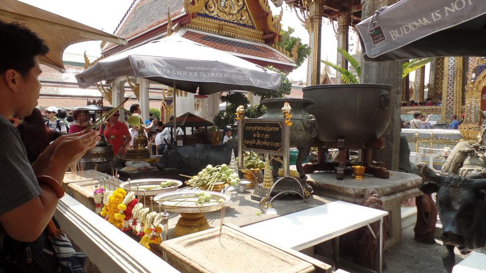 Tempelbesuch in Thailand