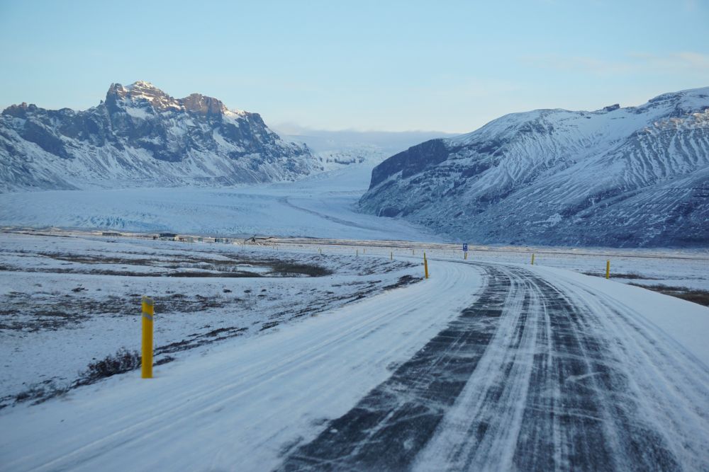 Winterliche Straßenverhältnisse im Skaftafell-Nationalpark