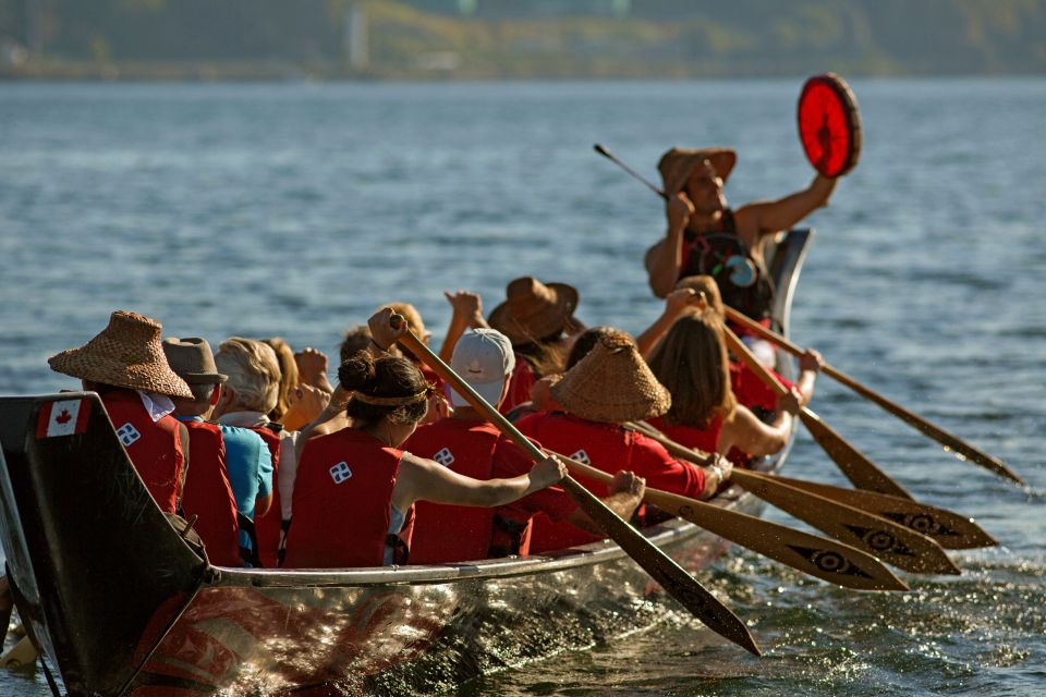 Von First Nations geführte Kanutour auf dem Burrard Inlet bei Vancouver