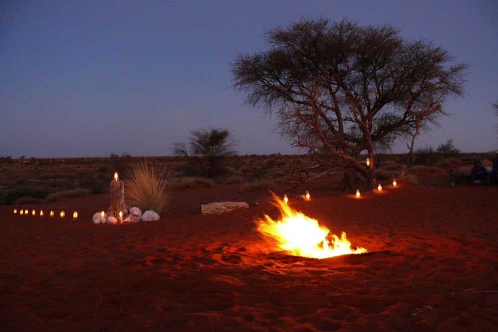 Abendstimmung in der Kalahari-Wüste