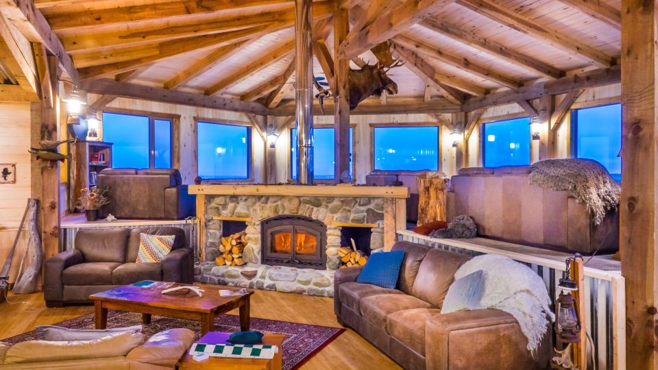 Lounge, Seal River Lodge, Manitoba
