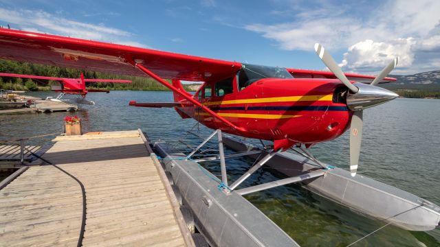 Wasserflugzeug auf dem Schwatka Lake, Whitehorse, Yukon