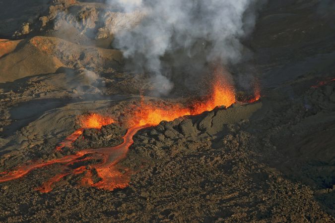 Eruption am Vulkan Piton de la Fournaise © Diamir