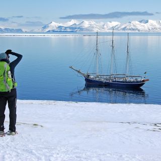 Schneeschuhwanderung im Frühjahr, Spitzbergen