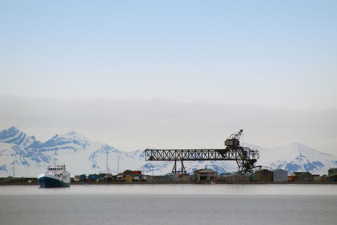 Im Hafen von Longyearbyen © Diamir