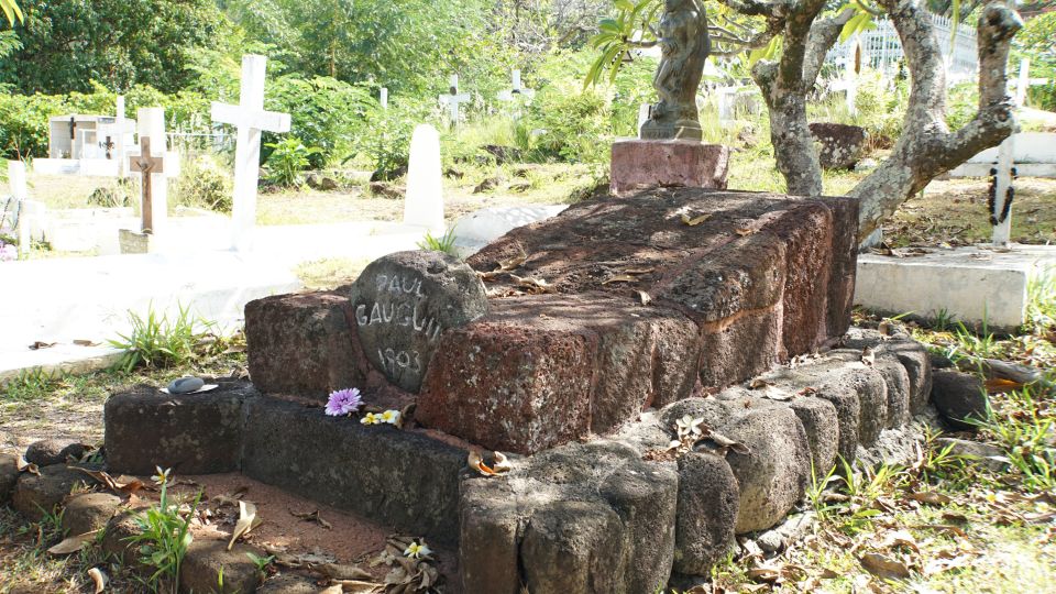 Das Grab des französischen Malers Paul Gauguin auf Hiva Oa.