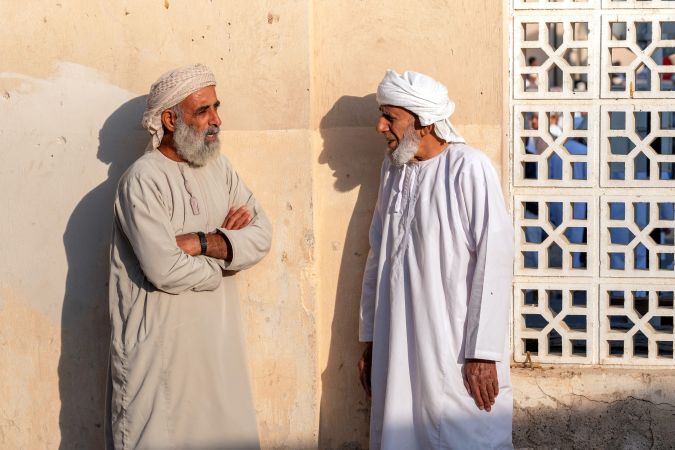 Plausch unter Omanis © Diamir
