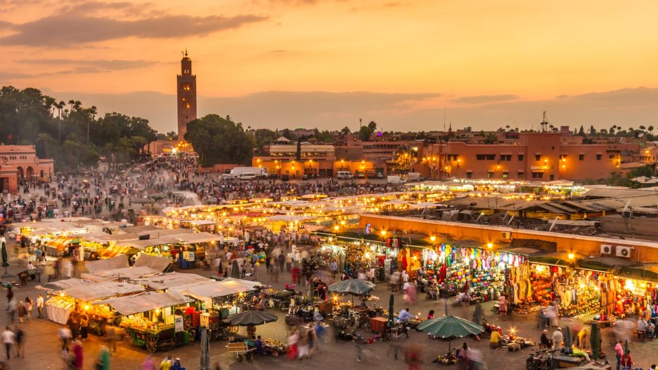 Marktplatz Djemaa el Fna zum Sonnenuntergang, Marrakesch
