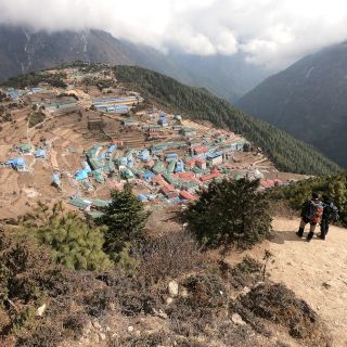 Aussichtspunkt auf die Sherpa-Stadt Namche Bazar (3440 m)