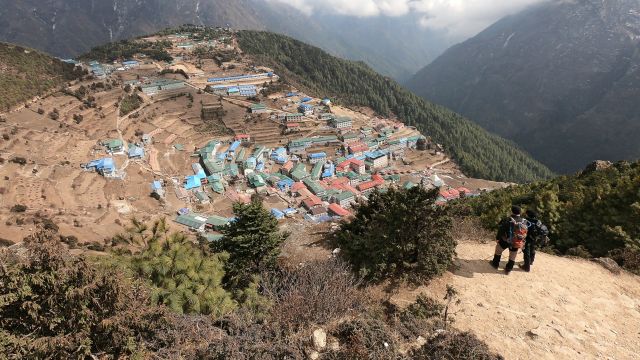 Aussichtspunkt auf die Sherpa-Stadt Namche Bazar (3440 m)