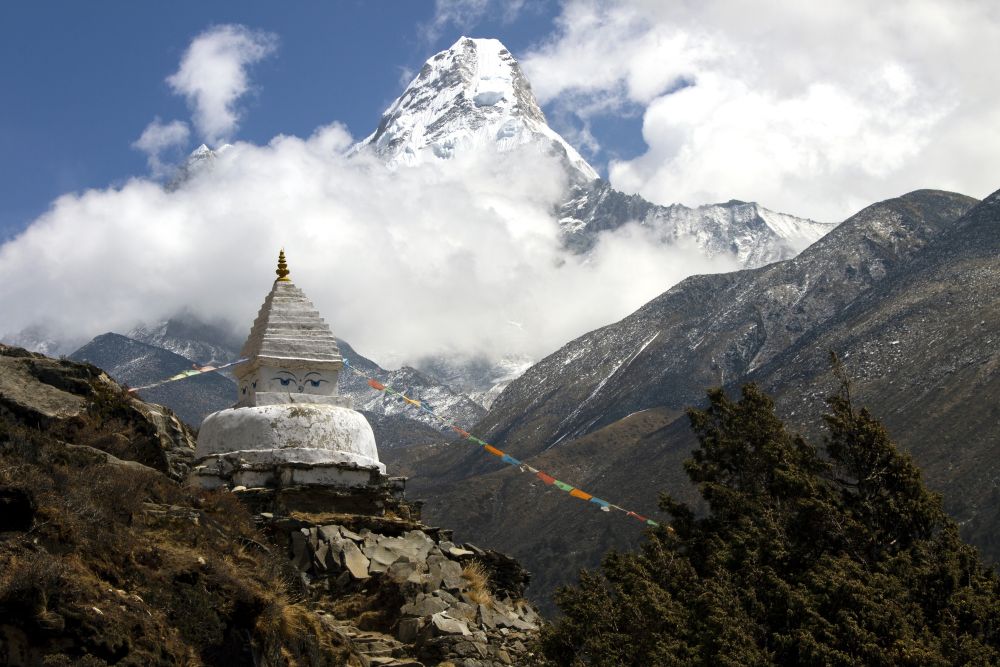 Kleiner Stupa vor Ama Dablam (6812 m)