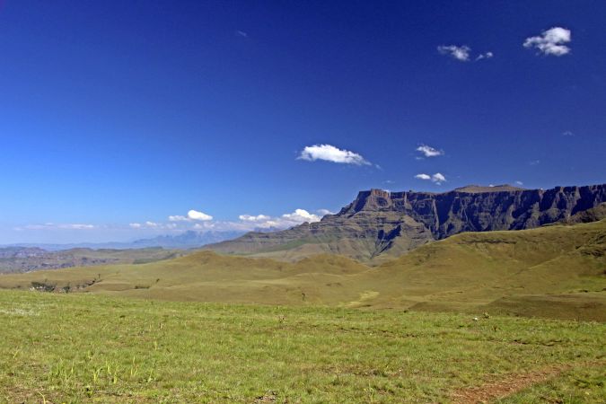 Ausblick auf die Drakensberge von der Witsieshoek Mountain Lodge © Diamir