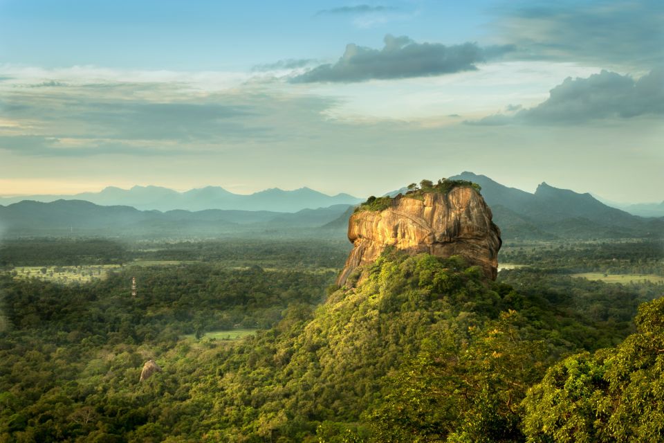 Der Löwenfelsen in Sigiriya - einer der Höhepunkte einer jeden Sri Lanka-Reise.