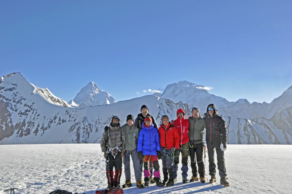 Auf dem Gondogoro La mit Blick auf K2 und Broad Peak