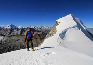 Nevado Vallunaraju (5686 m), Cordillera Blanca