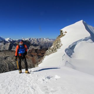 Nevado Vallunaraju (5686 m), Cordillera Blanca