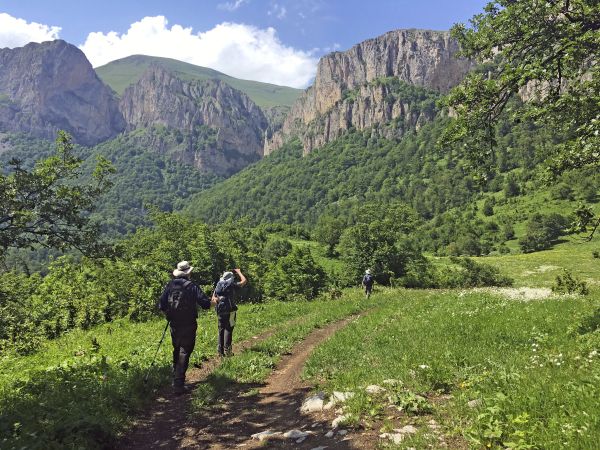 Auf einer Erkundungsreise auf dem Transcaucasian Trail © Diamir