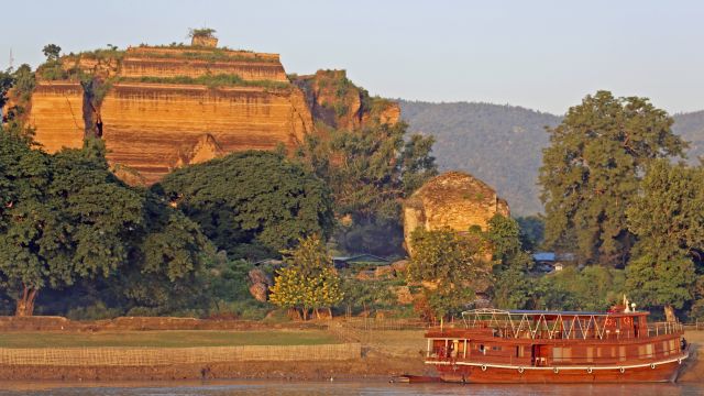 Mandalay vom Fluss aus gesehen