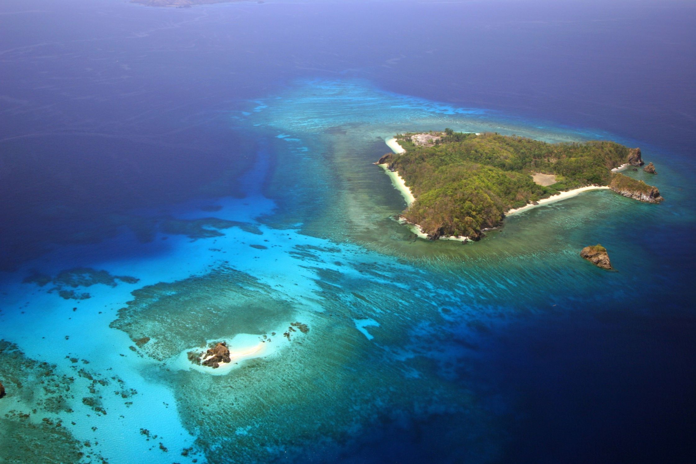 Какой остров в океане есть. Острова Тихого океана. Остров Тихого океана етсиекаул. Необитаемые острова Фиджи.