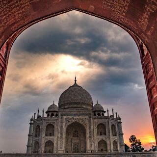 Zum Sonnenaufgang am Taj Mahal in Agra
