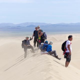 Wanderung durch die riesigen Sanddünen Ikh Mongol Els