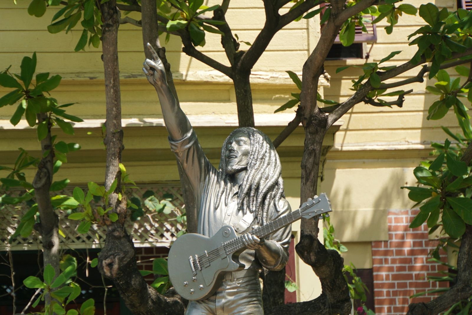 JAM_2019_1THE_Bob-Marley-Statue.jpg