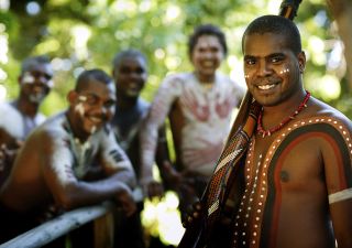Begegnung mit Ureinwohnern im Tjapukai Aboriginal Cultural Park