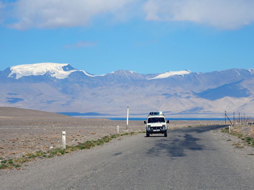Lada Niva auf Pamir Highway