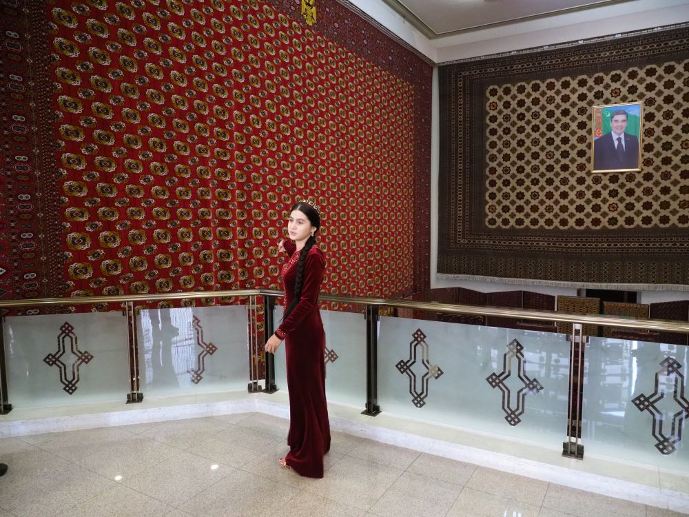 Im Teppichmuseum von Ashgabat