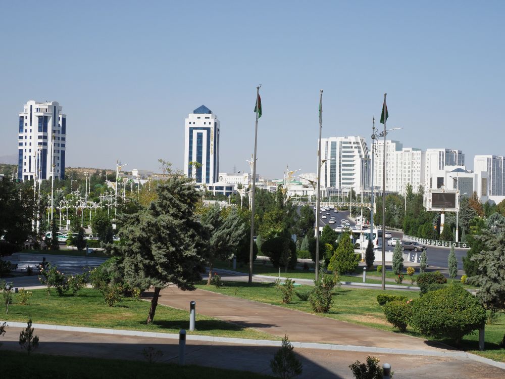 Das moderne Ashgabat mit seine marmorverkleideten Häusern