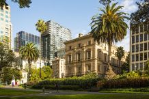 Die Treasury Gardens umfassen 5,8 Hektar im Südosten des Melbourne Central Business District in East Melbourne, Victoria, Australien.