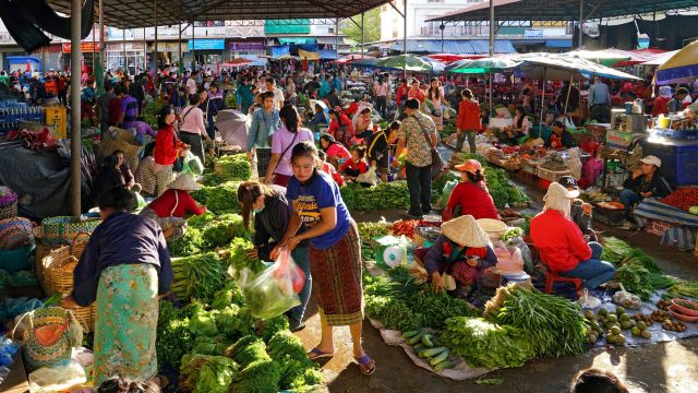 Auf einem Markt in Laos