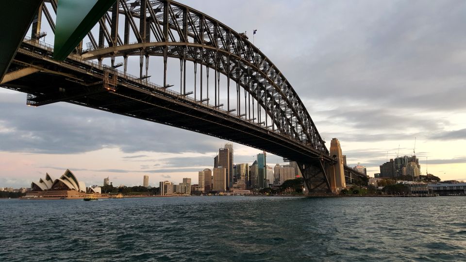 Die berühmte Hafenbrücke in Sydney