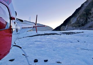 Ein Helikopter am Fox-Gletscher