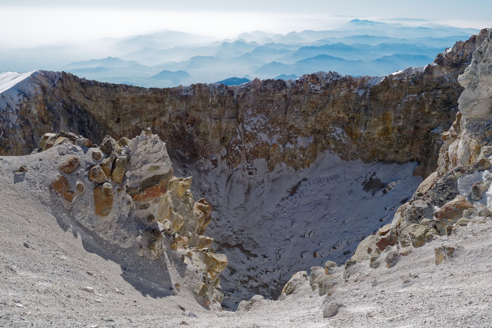 Der Krater vom höchsten Vulkan Mexikos.