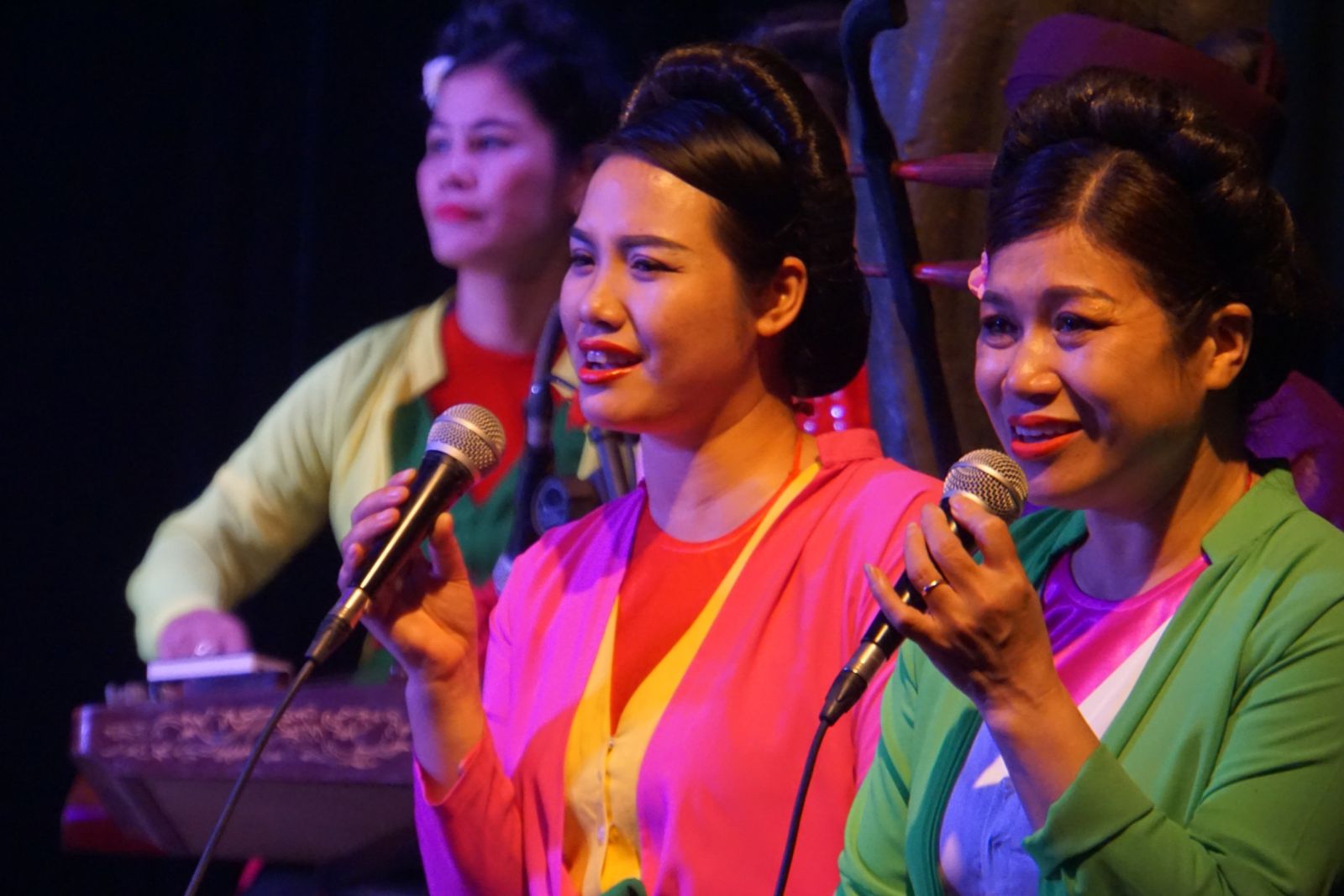 Zauberhafter Gesang begleitet das Wasserpuppentheater in Hanoi