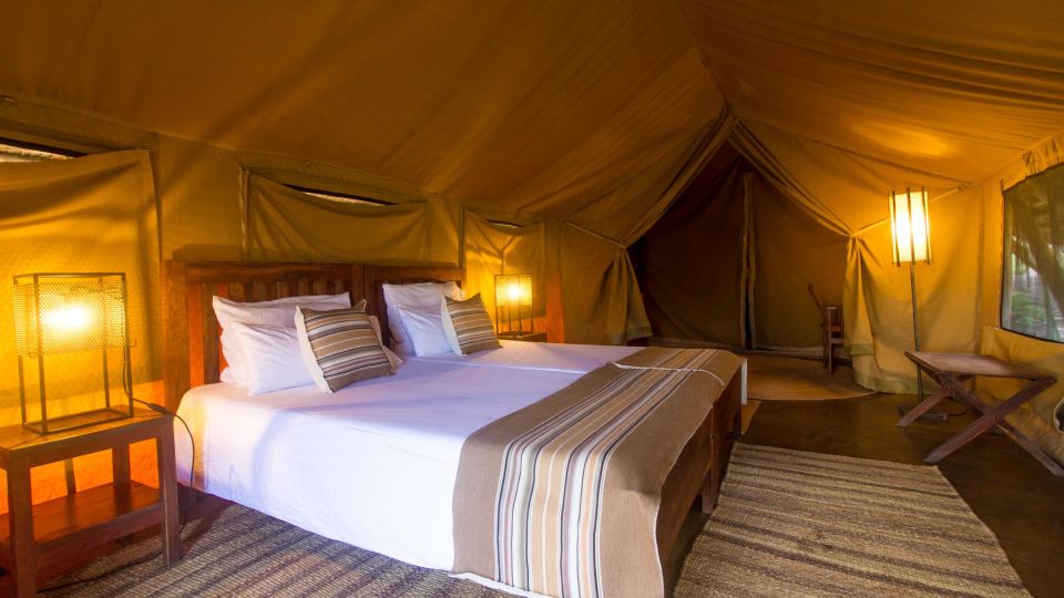 Große Zelte im Olduvai Camp im Ngorongoro-Schutzgebiet, Tansani
