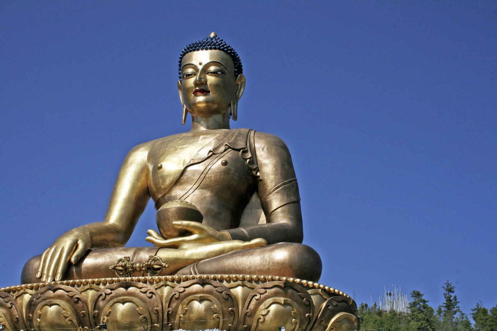 Buddha-Statue auf dem Hügel von Kuenselphodrang