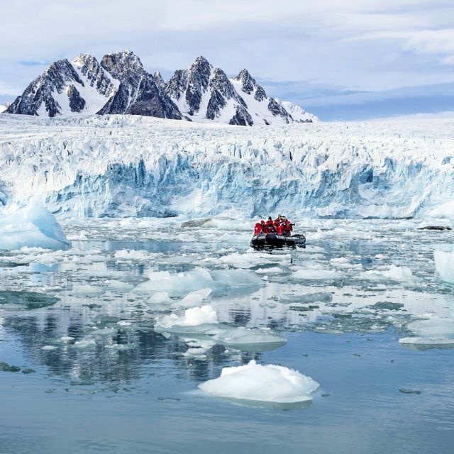 Eine der vielen beeindruckenden Gletscherfronten Spitzbergens