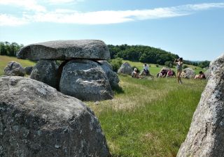 Keltischer Steinkreis und Dolmen im Mols Bjerge-Nationalpark, Jütland