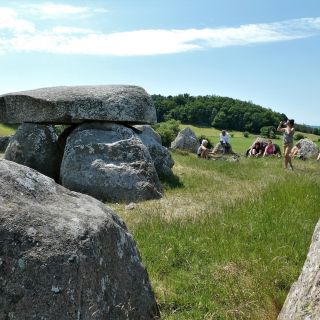 Keltischer Steinkreis und Dolmen im Mols Bjerge-Nationalpark, Jütland